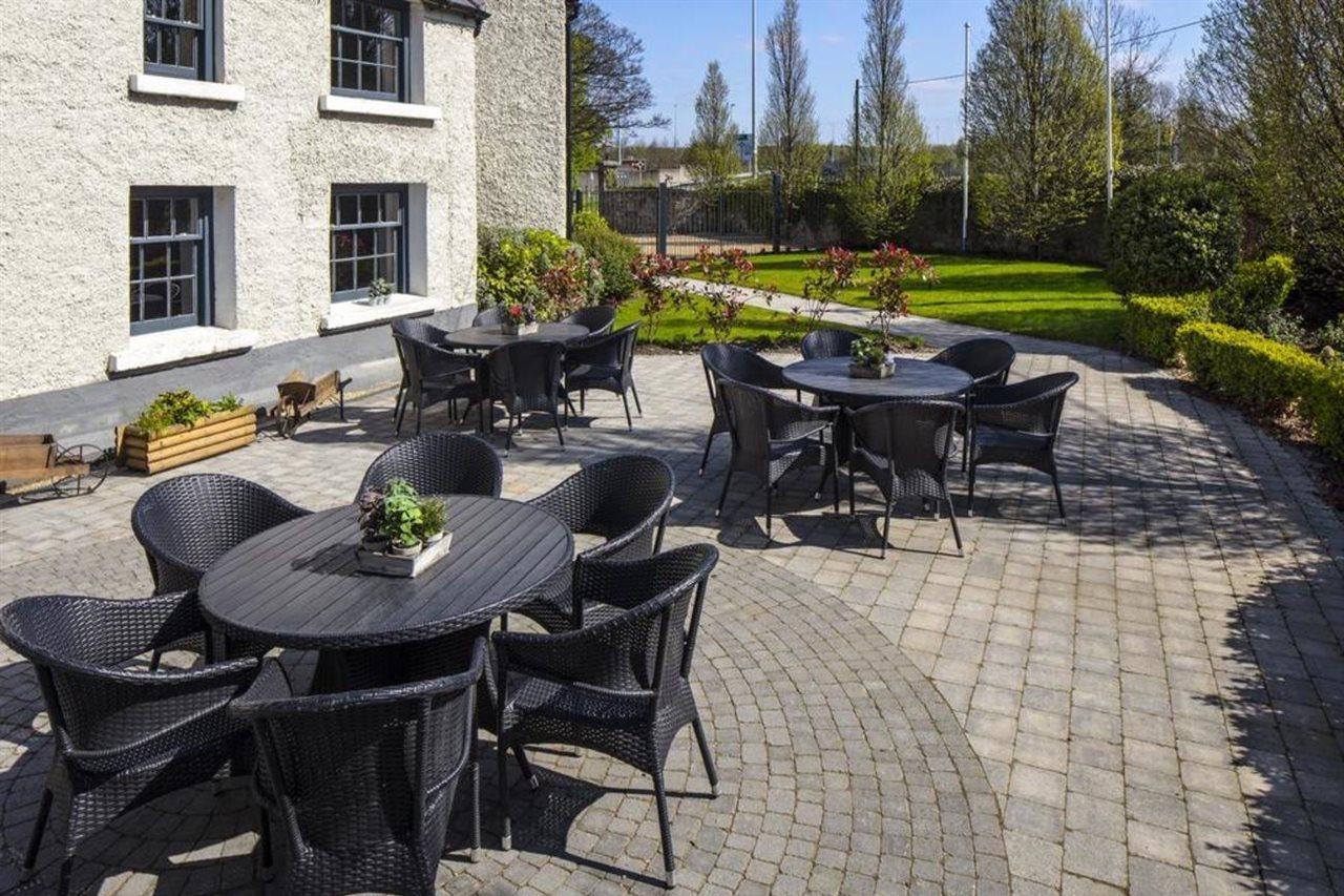 The Address Citywest Bagian luar foto