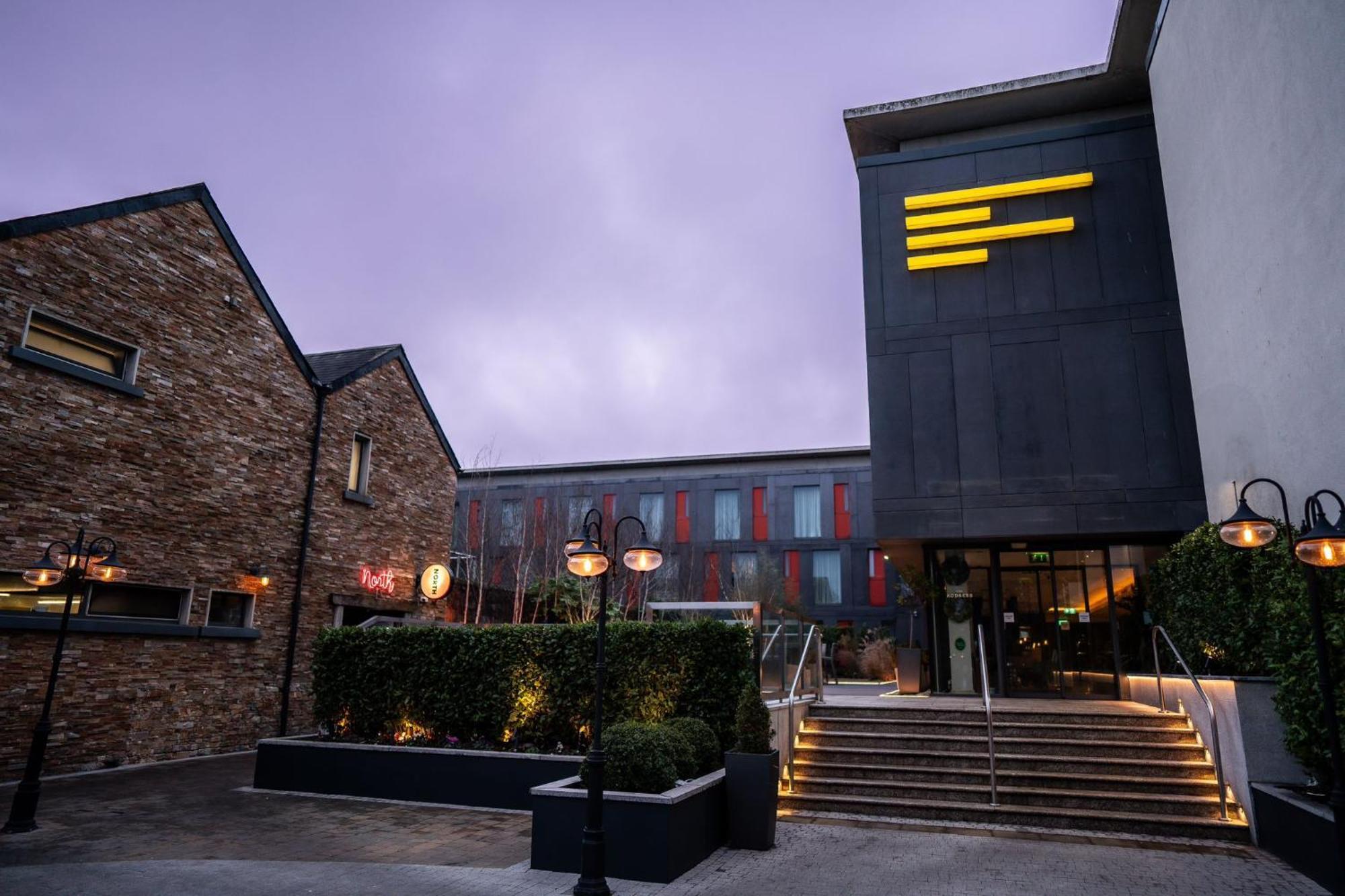 The Address Citywest Bagian luar foto