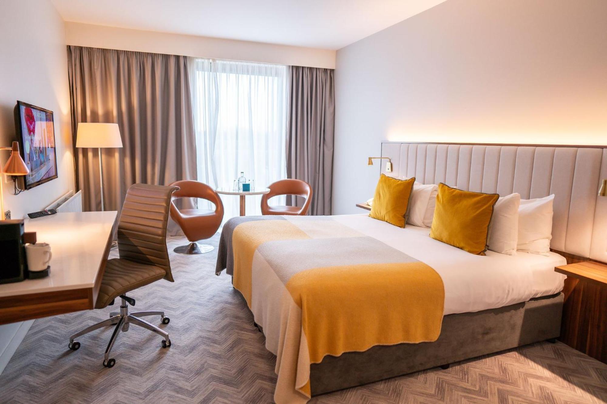 The Address Citywest Bagian luar foto
